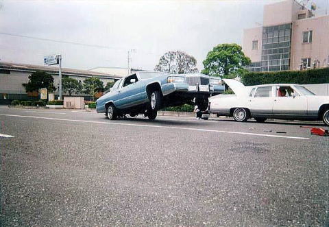 ローライダー(lowrider)キャデラック,ホッピング